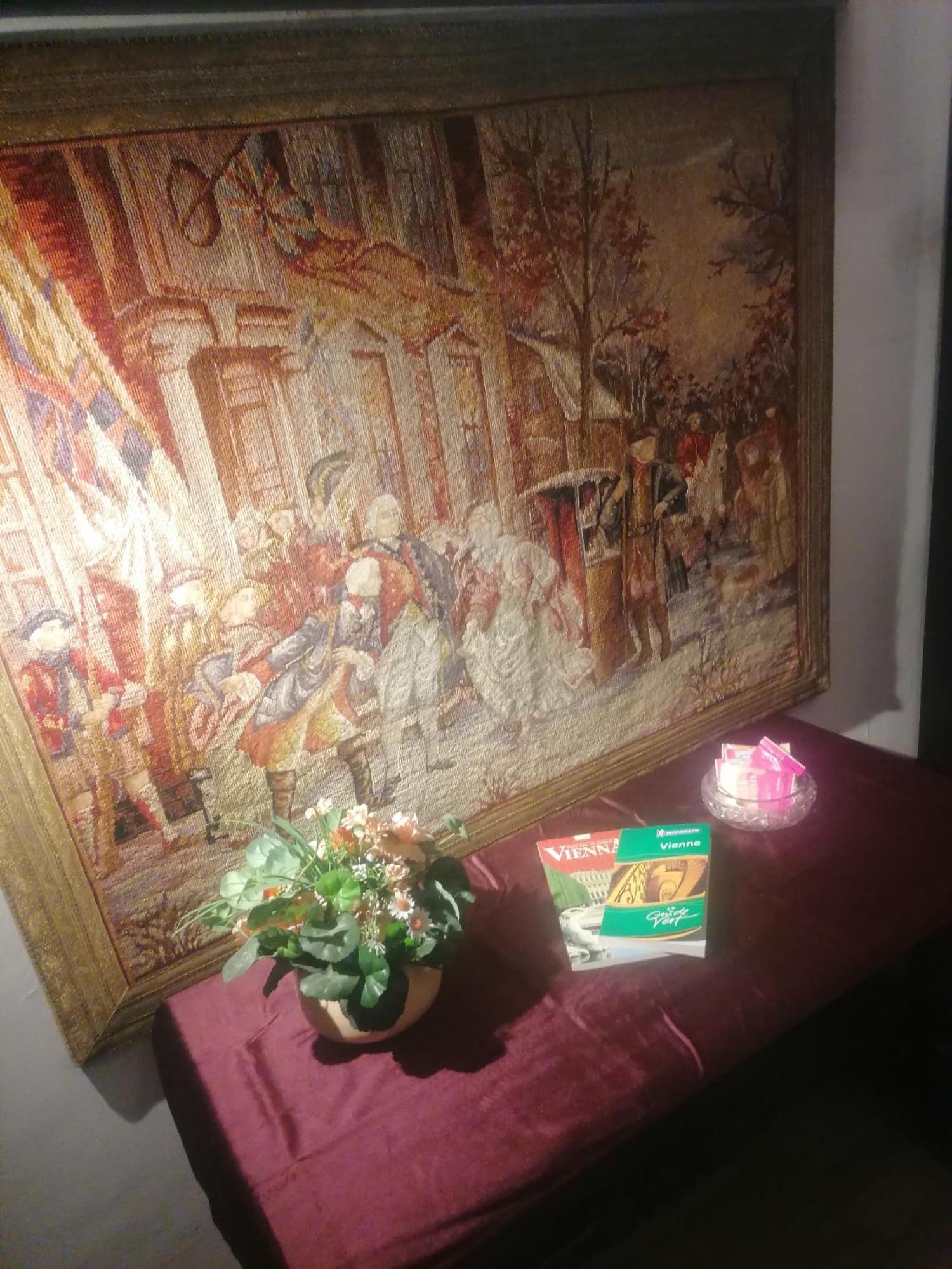 Luxury Near Castle Guest house *